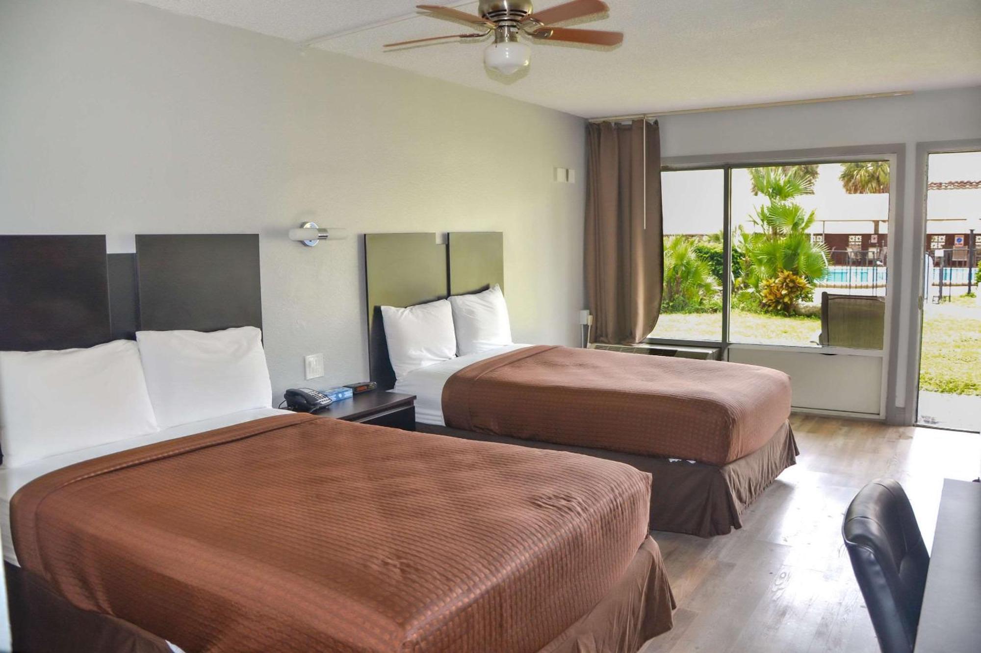 Rodeway Inn Sun City Center Zewnętrze zdjęcie